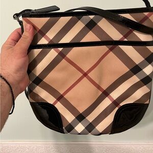 Burberry purse